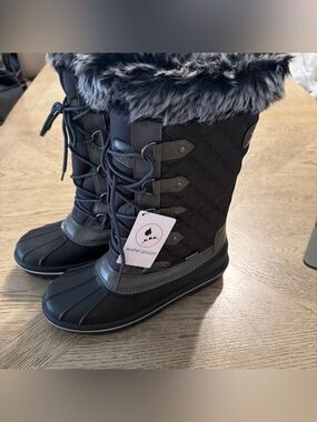 Pizz Annu Snow/Winter Boots Size 9